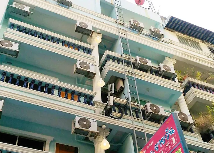 Isyou Sabye ห้องพักรายวัน รามคำแหง Hotel 3*