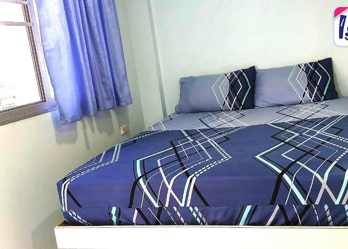 Hotel Isyou Sabye ห้องพักรายวัน รามคำแหง 3*